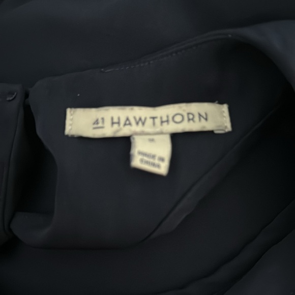 Medium - Picture 4 of 6